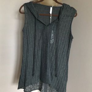 Muir Muir brand new sleeveless sweater hoodie